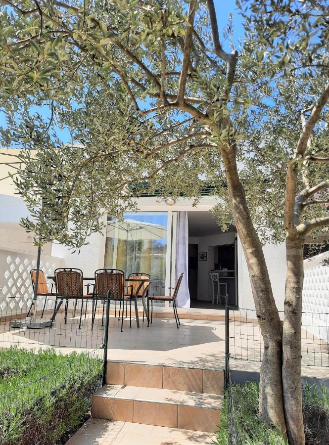 Apartment Mato Barbariga Luaran gambar