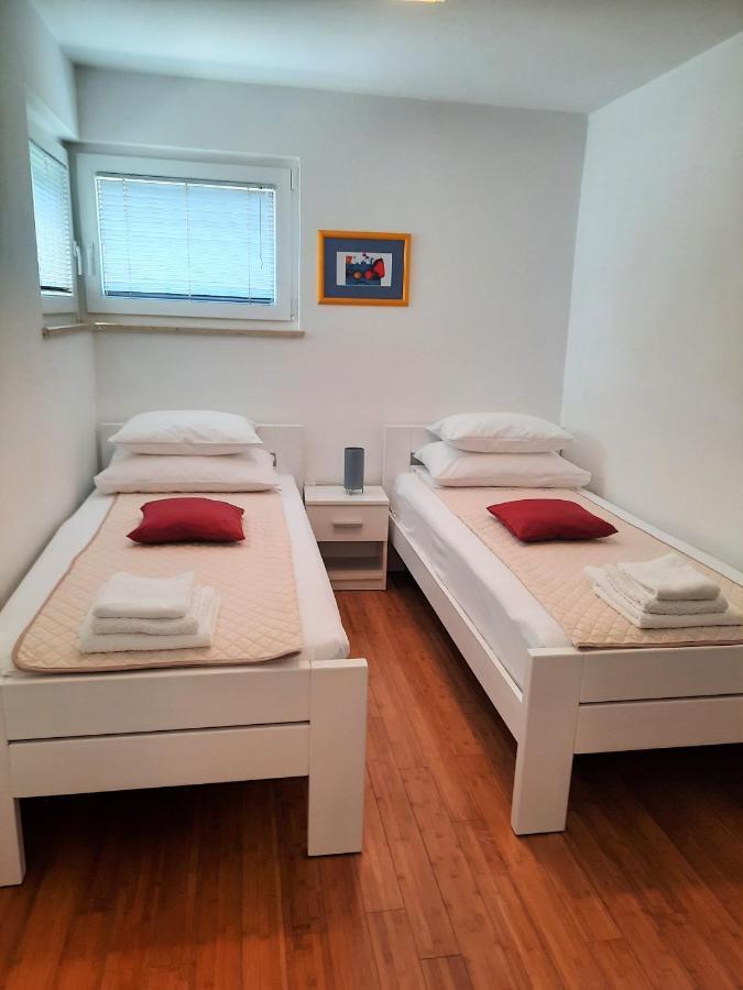 Apartment Mato Barbariga Luaran gambar