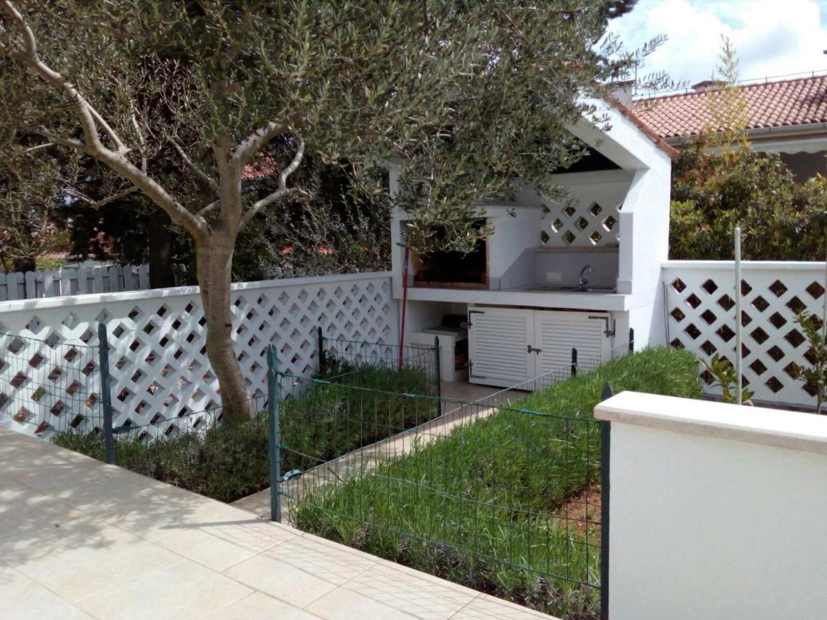 Apartment Mato Barbariga Luaran gambar